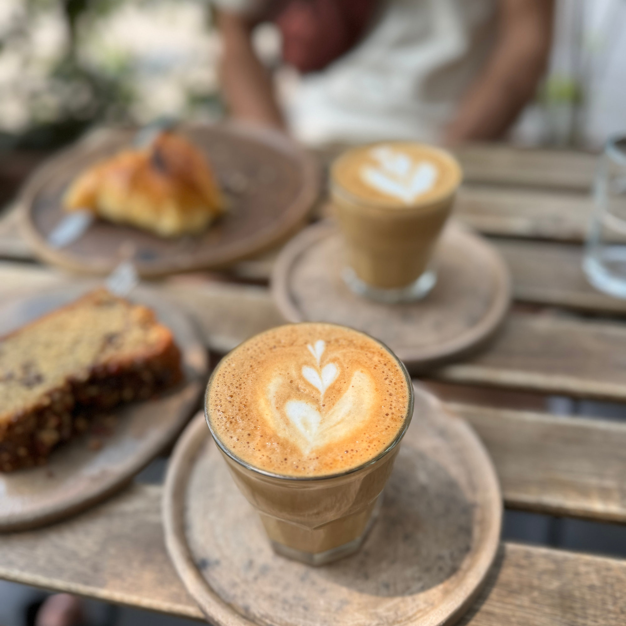 Schöne Cafés in Frankfurt - unsere Lieblingsorte für Kaffee, Kuchen & kleine Auszeiten
